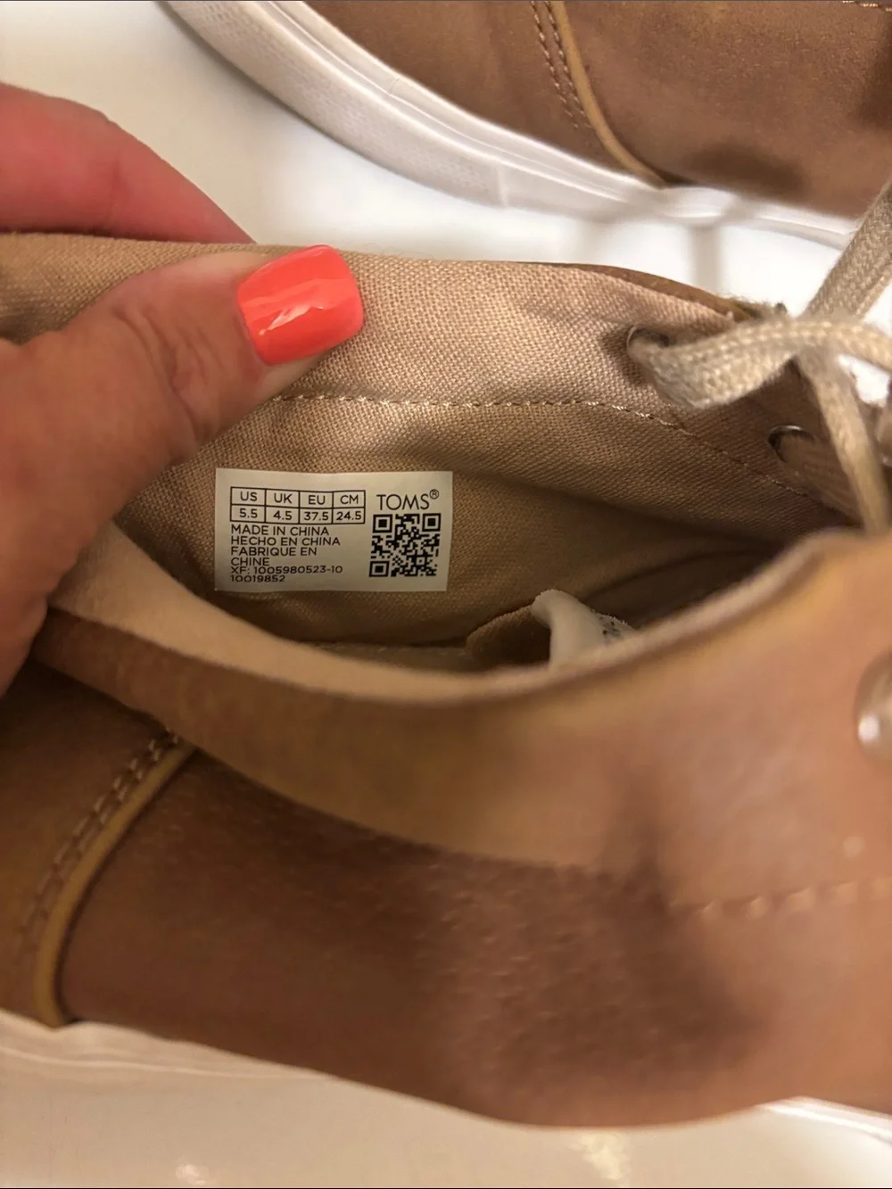 Toms casual low